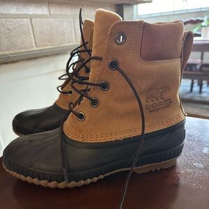 Men’s Sorel duck boots, waterproof. Like new condition